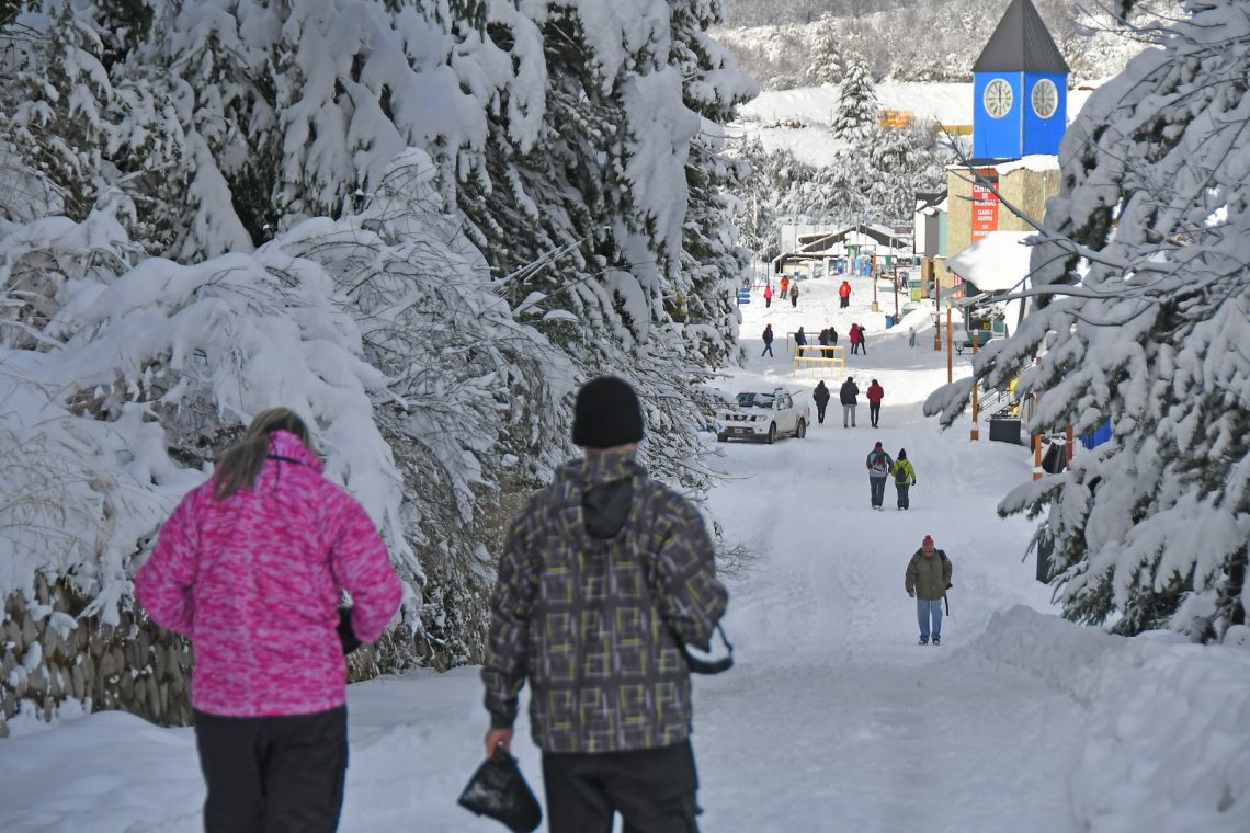 Llegó la nieve a Bariloche