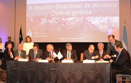 Argentina y Chile acuerdan reconocimiento recíproco de visas a turistas chinos