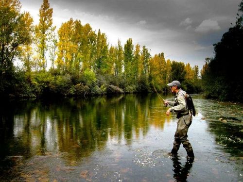 Parques Nacionales inició la temporada de pesca en la Patagonia